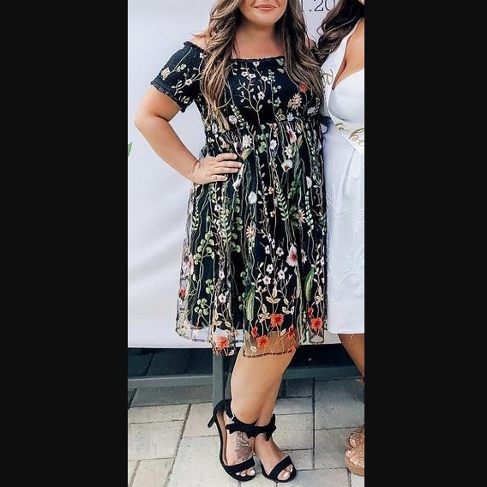 NWT Torrid Sheer Black Lace Smocked Off Shoulder Floral Embroidered Dress, sz 4 - Picture 6 of 12
